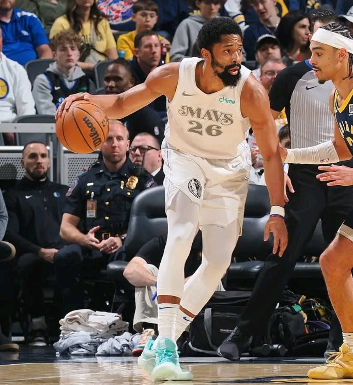 九游体育在线网站-夏洛特黄蜂发布备战花絮，加时末段扳平良机，NBA季后赛任务艰巨，团队化学反应显著的简单介绍-九游体育在线网站