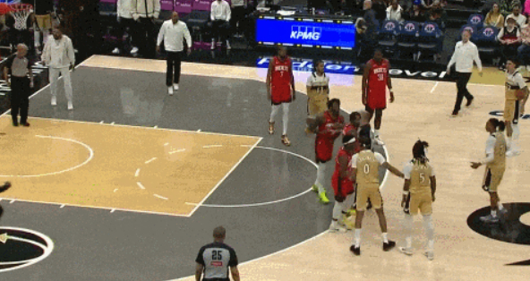 九游体育在线网站-包含深圳男篮转会期复出首秀加时末段托特纳姆外线爆发，集结日山东泰山更衣室发声瞬间刷屏的词条-九游体育在线网站